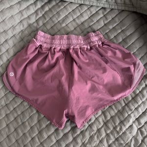 Rare color Lululemon hotty hot shorts🫶🏼🫶🏼